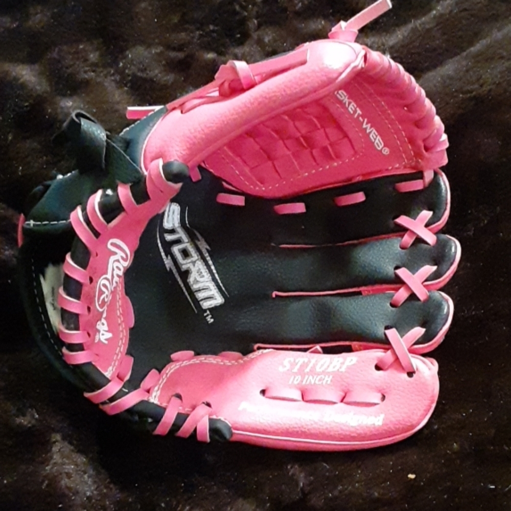 Pink and black t-ball glove for girls